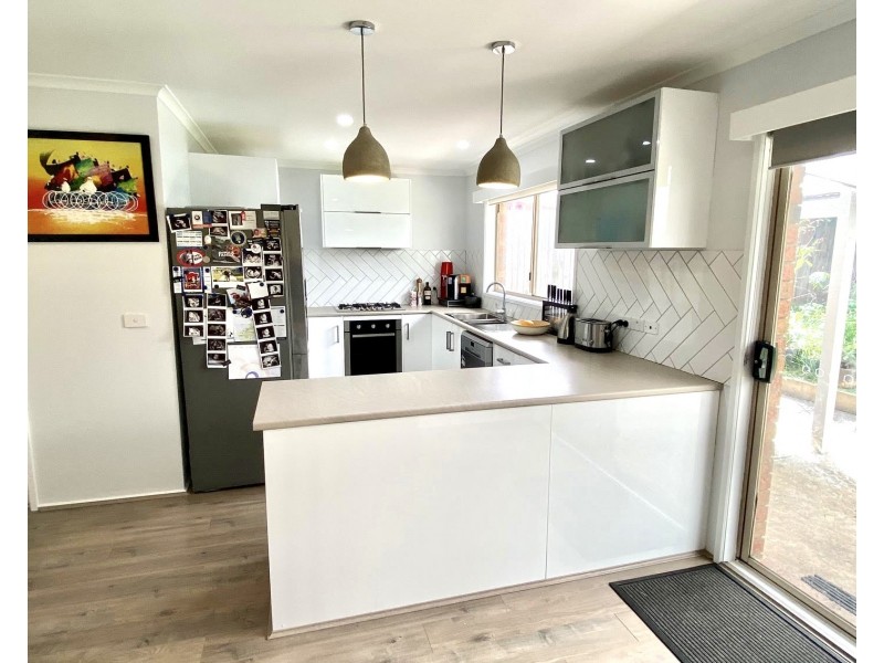 15 Dunrobin Court, Carrum Downs VIC 3201