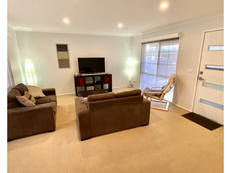 15 Dunrobin Court, Carrum Downs VIC 3201