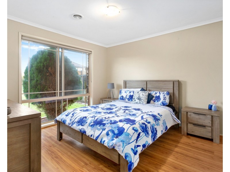 19 Hartland Circuit, Pakenham VIC 3810