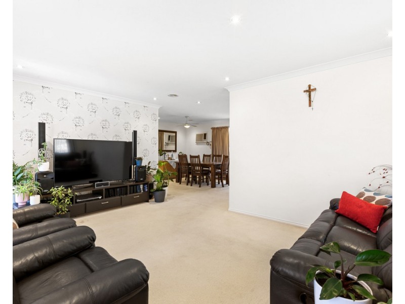 8 Nicholas Court, Carrum Downs VIC 3201