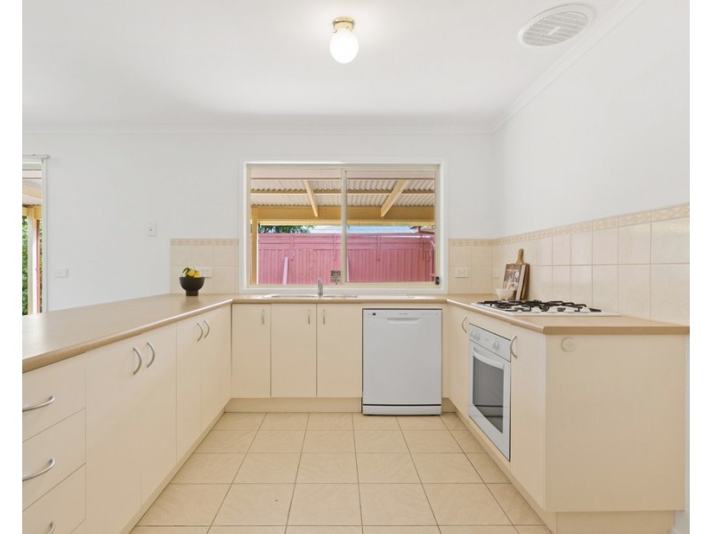 16 McDonald Street, Skye VIC 3977