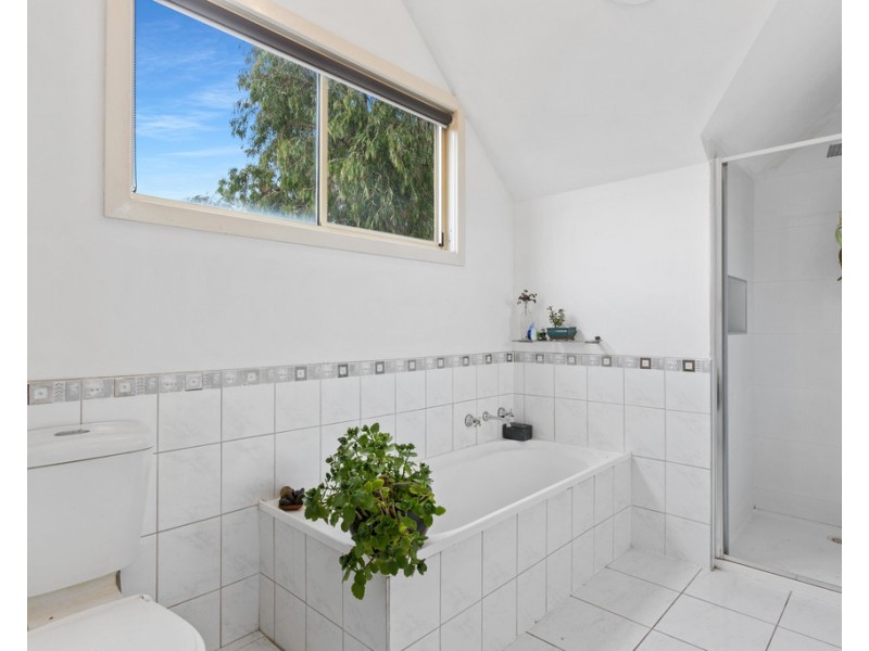 2 Bethune Court, Seaford VIC 3198