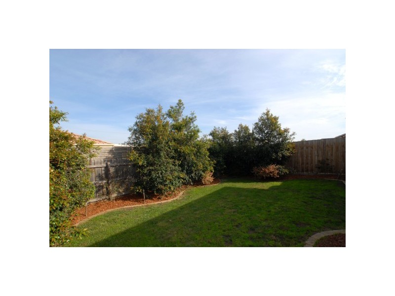 40  Bushlark Drive, Carrum Downs VIC 3201