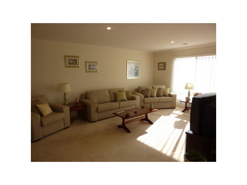 47  Laurel Crescent, Carrum Downs VIC 3201