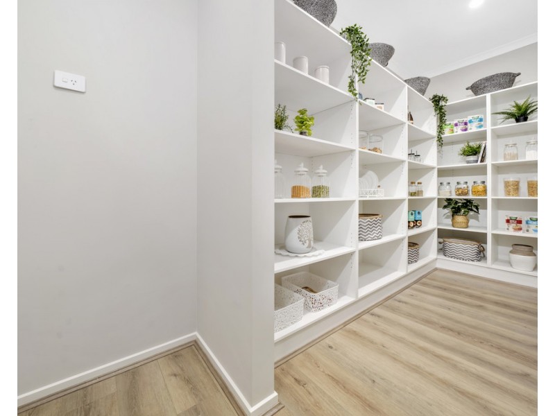 151 Athletic Circuit, Clyde VIC 3978