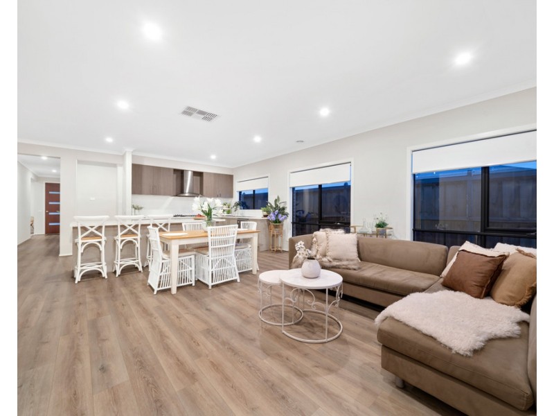 151 Athletic Circuit, Clyde VIC 3978