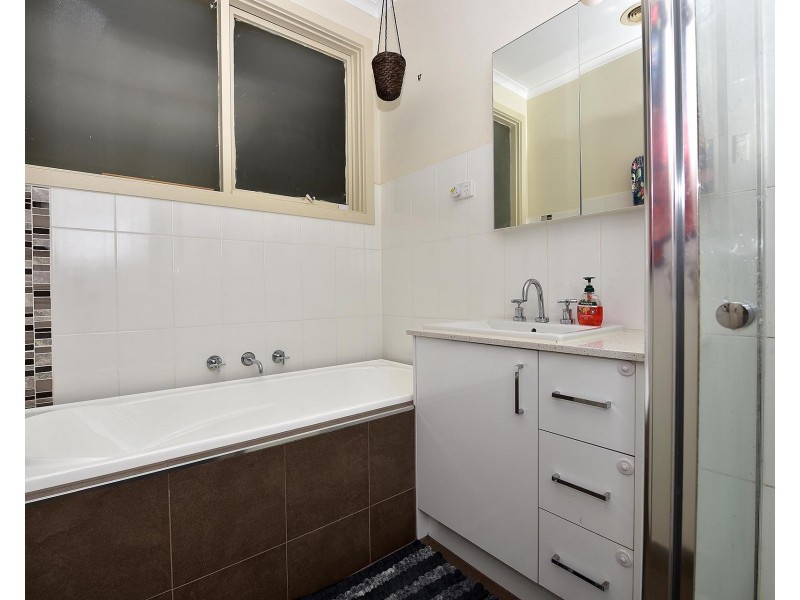 12 Koel Court, Carrum Downs VIC 3201