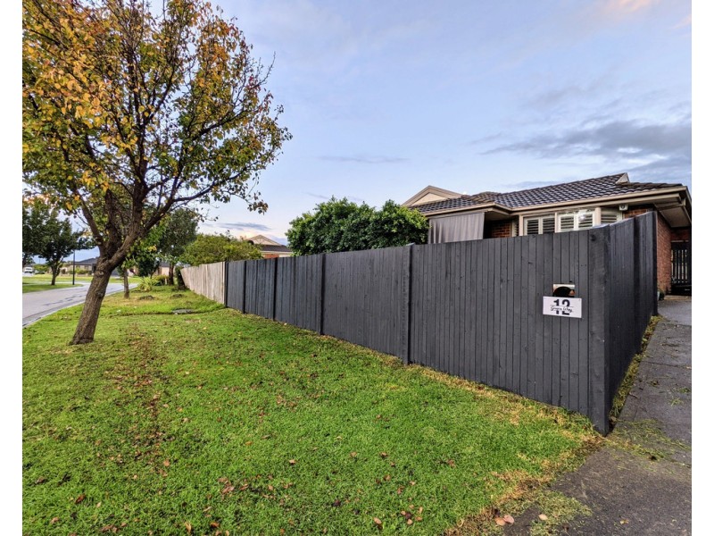 12 Genoa Way, Cranbourne West VIC 3977