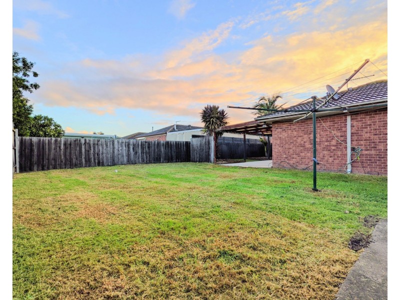 12 Genoa Way, Cranbourne West VIC 3977