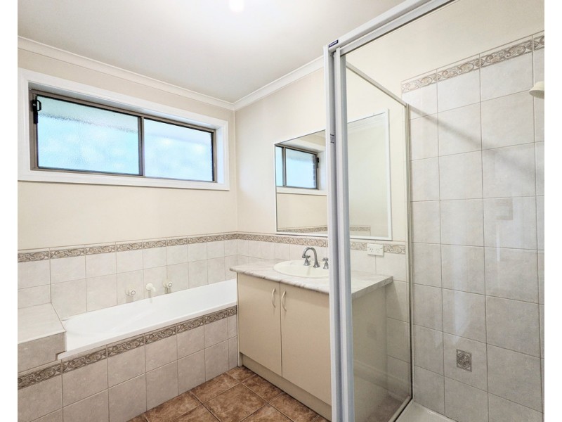 12 Genoa Way, Cranbourne West VIC 3977