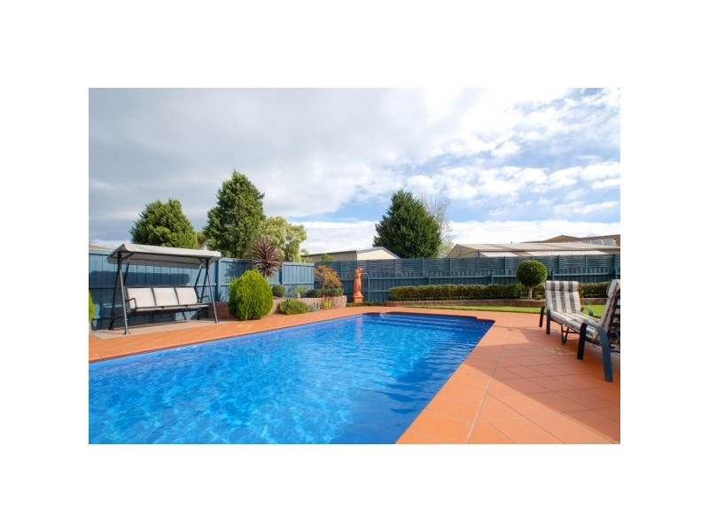 12 Royston Court, Carrum Downs VIC 3201