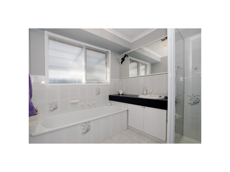 12 Royston Court, Carrum Downs VIC 3201