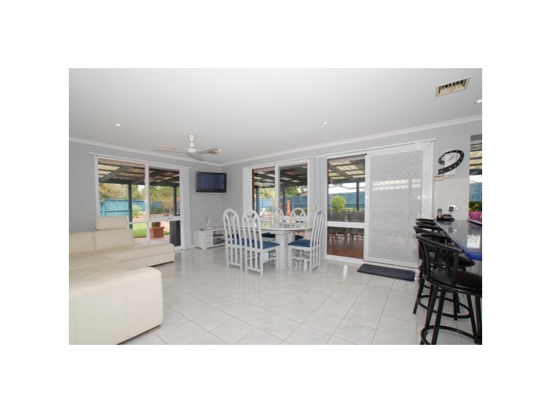 12 Royston Court, Carrum Downs VIC 3201