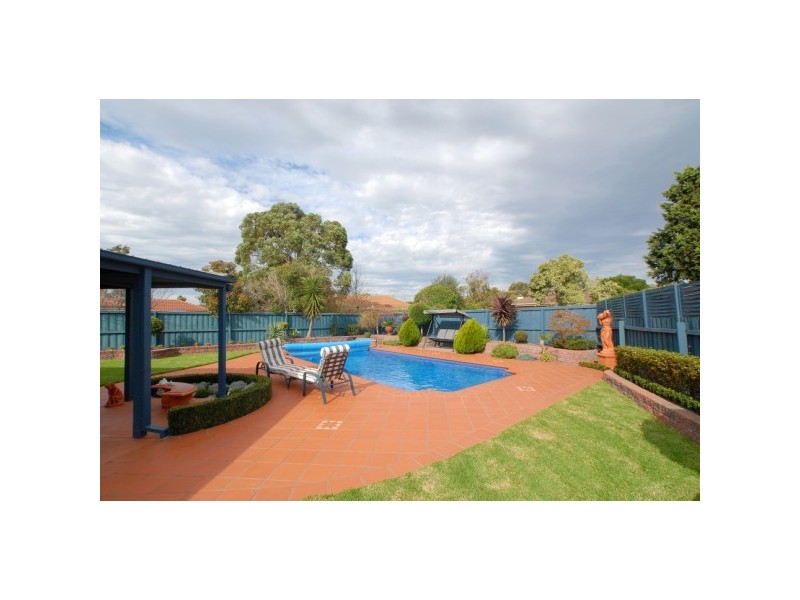 12 Royston Court, Carrum Downs VIC 3201