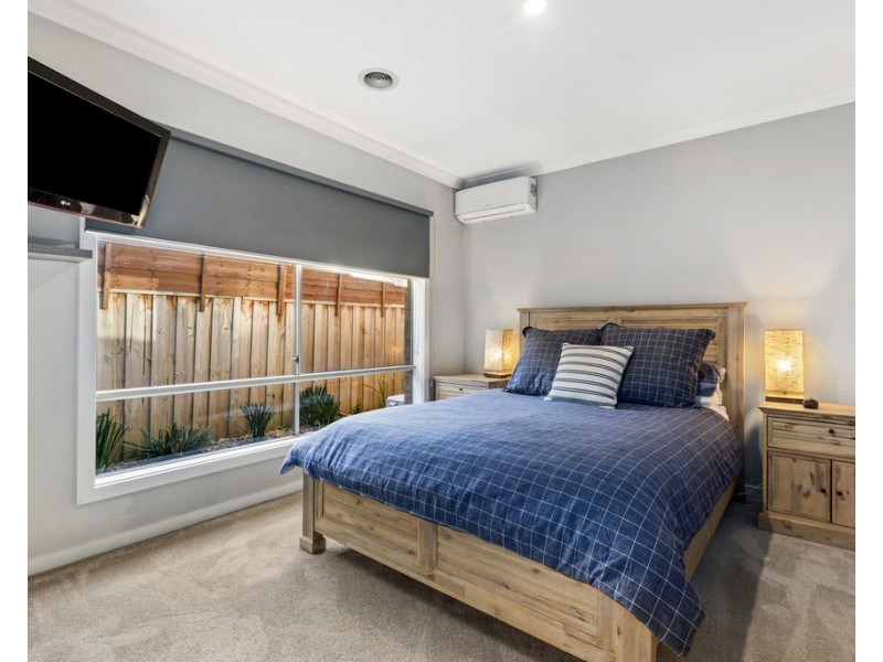 4 Sweet Gum Place, Sandhurst VIC 3977