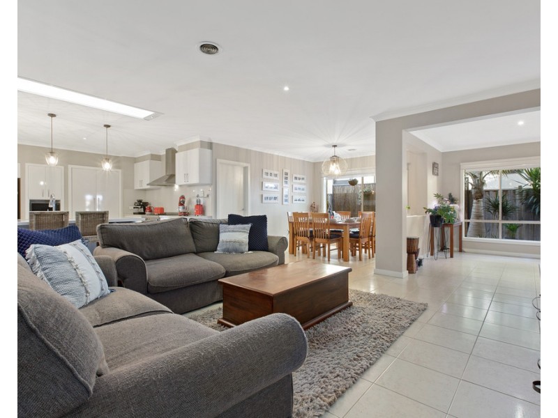 4 Sweet Gum Place, Sandhurst VIC 3977