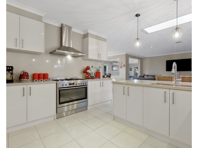 4 Sweet Gum Place, Sandhurst VIC 3977