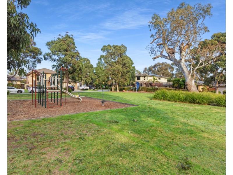 4 Sweet Gum Place, Sandhurst VIC 3977