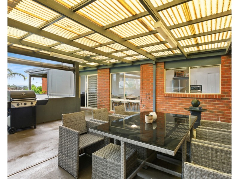 7 Ross Crescent, Skye VIC 3977