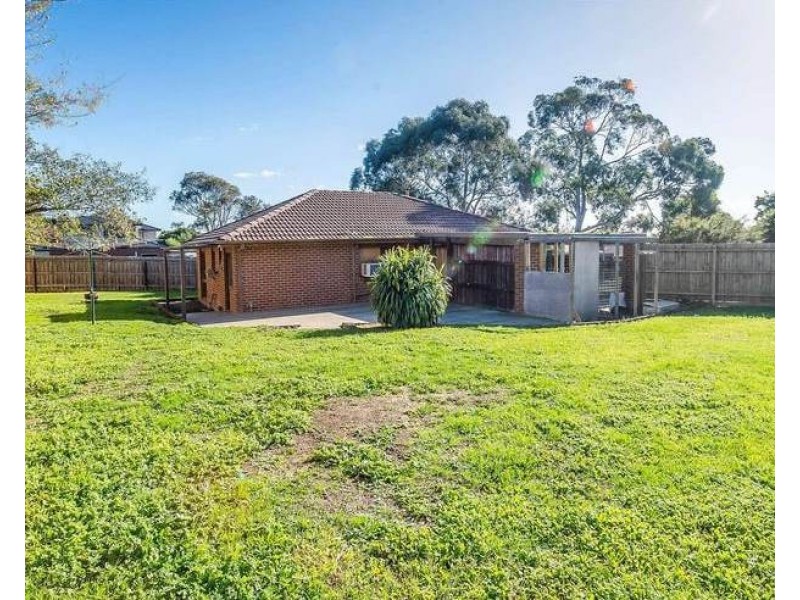 12 Prior Court, Rowville VIC 3178