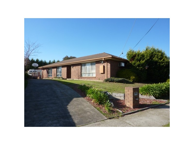 4 Currawong Drive, Carrum Downs VIC 3201