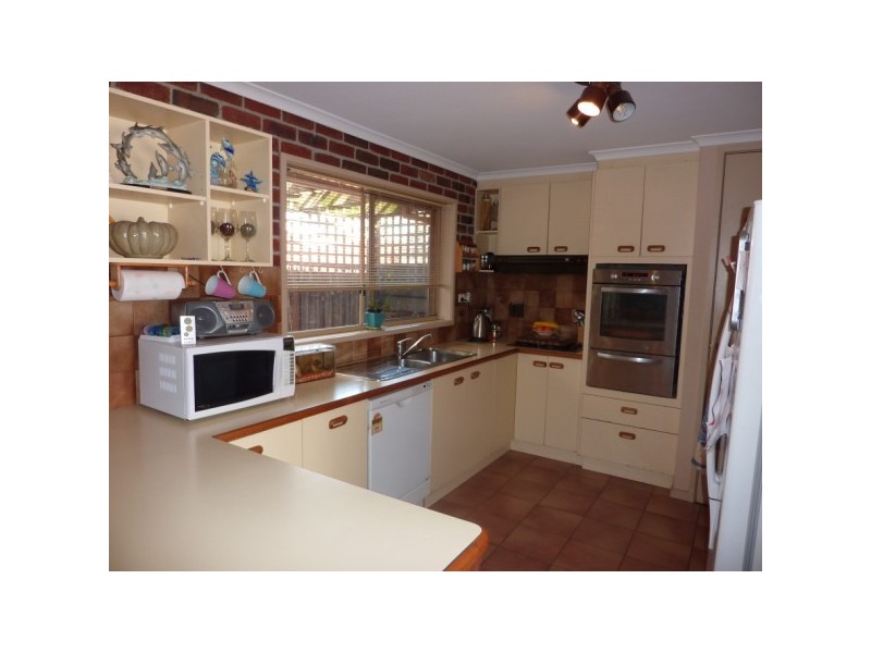 4 Currawong Drive, Carrum Downs VIC 3201