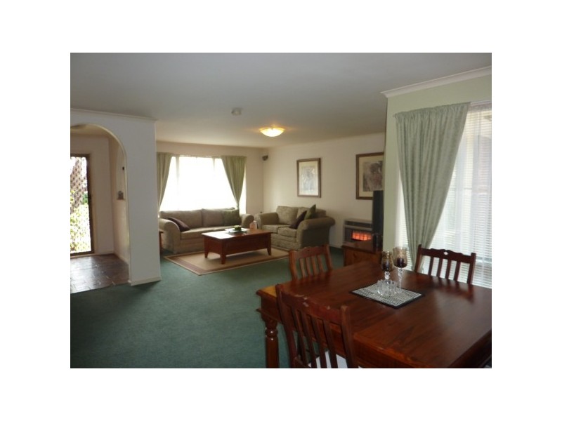 6 Spoonbill Court, Carrum Downs VIC 3201