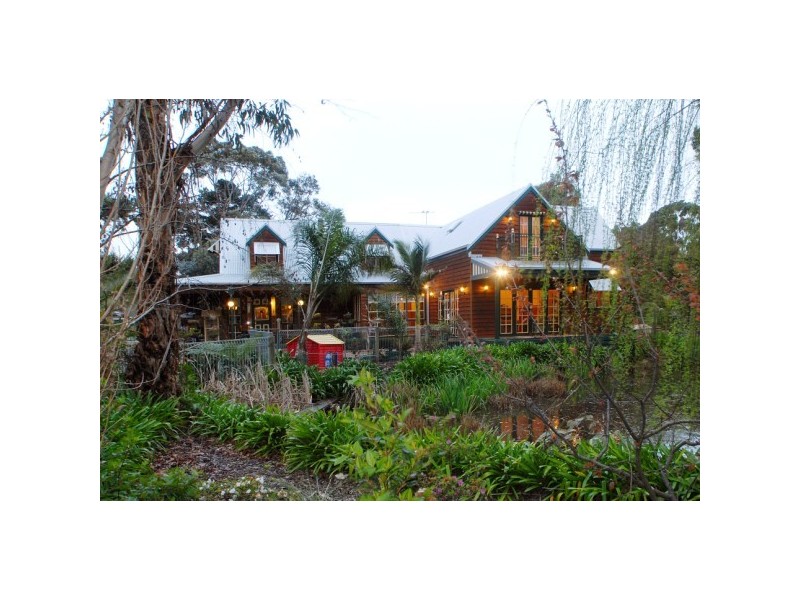 15 Peach Street, Pearcedale VIC 3912