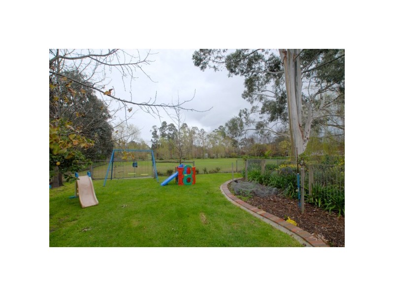 15 Peach Street, Pearcedale VIC 3912