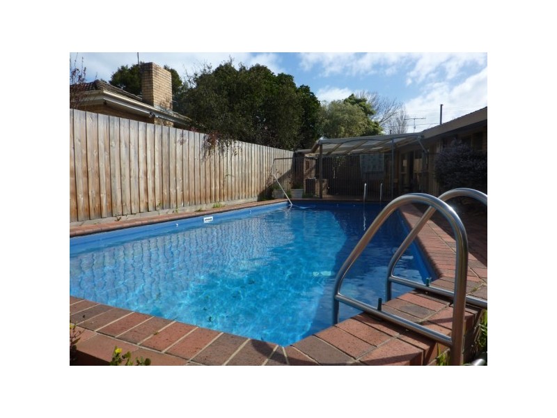 16 Buna Avenue, Seaford VIC 3198