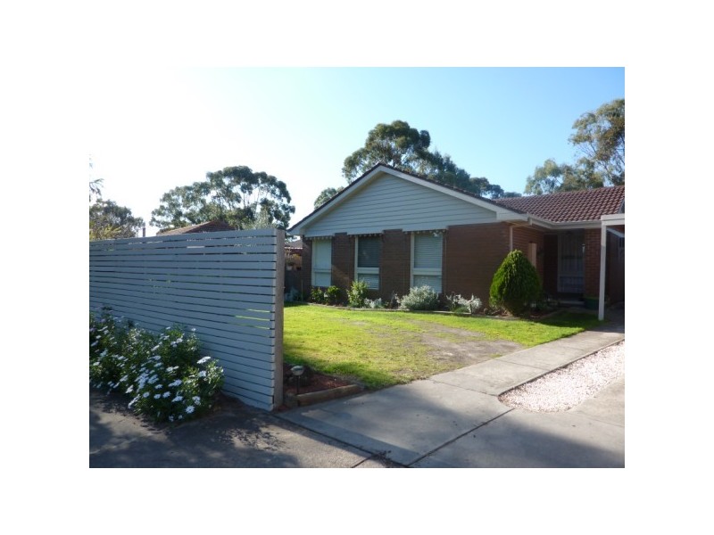 2 Fantail Court, Carrum Downs VIC 3201