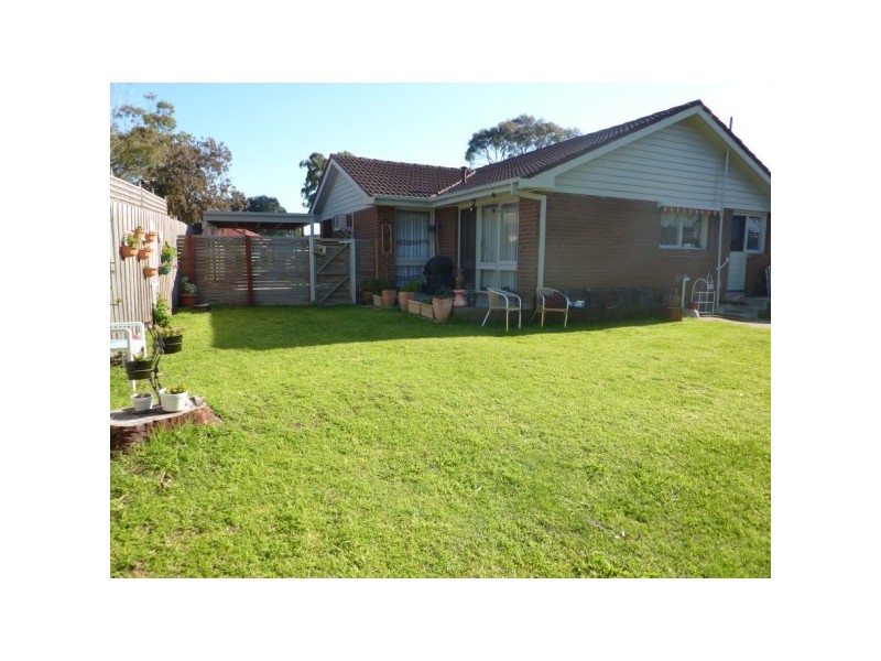 2 Fantail Court, Carrum Downs VIC 3201