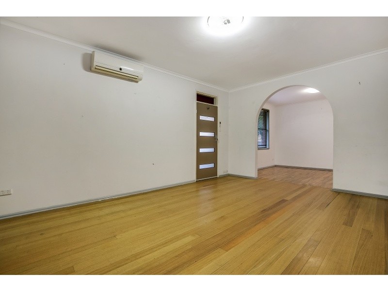 102 Rosemary Crescent, Frankston North VIC 3200