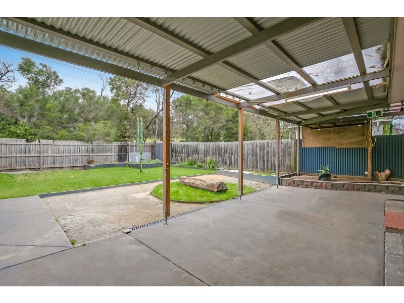 102 Rosemary Crescent, Frankston North VIC 3200