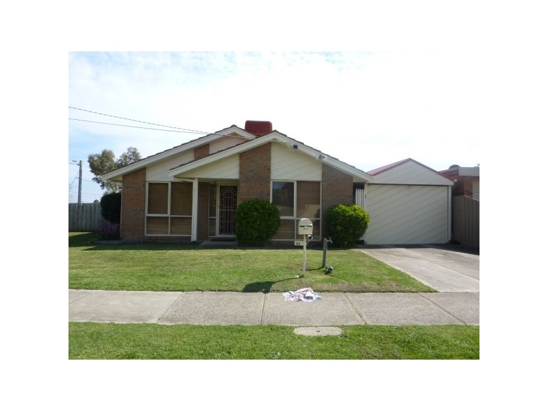 29 Parkdale Drive, Carrum Downs VIC 3201