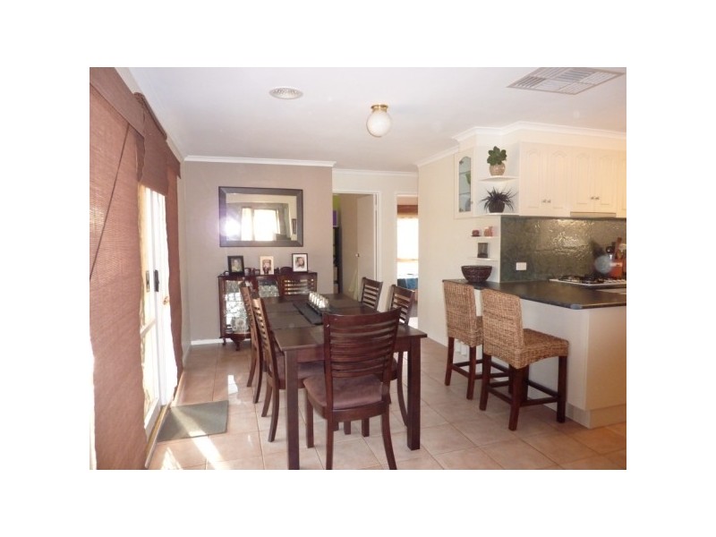 29 Parkdale Drive, Carrum Downs VIC 3201