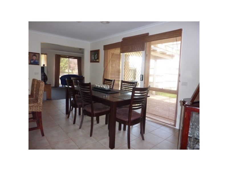 29 Parkdale Drive, Carrum Downs VIC 3201