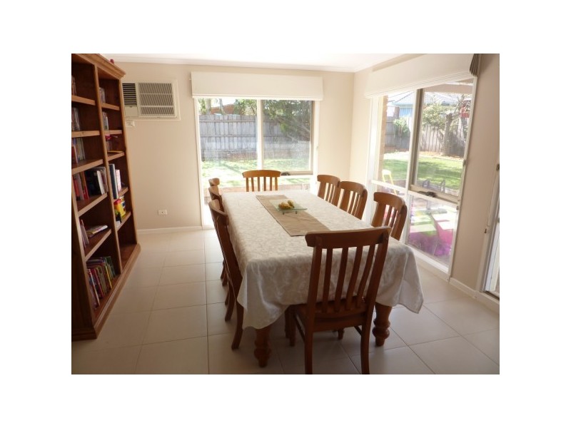 15 Heatherleigh Court, Carrum Downs VIC 3201