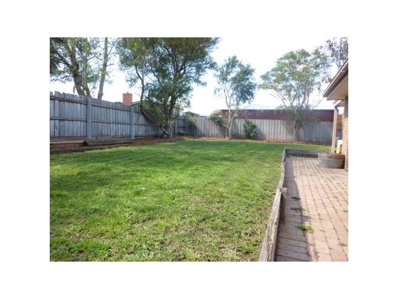 15 Heatherleigh Court, Carrum Downs VIC 3201