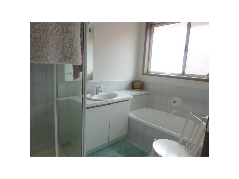 11 Charleville Court, Carrum Downs VIC 3201