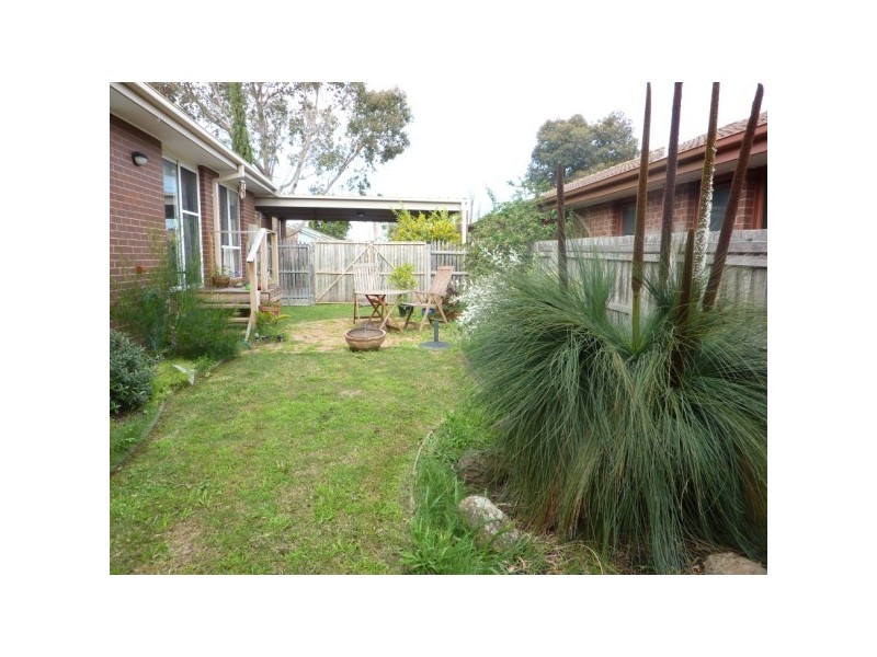 11 Charleville Court, Carrum Downs VIC 3201