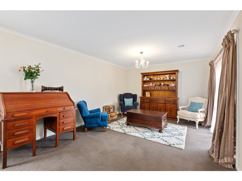 6 John Wedge Wynd, Skye VIC 3977