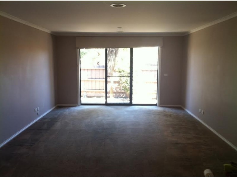 2 Venezia Way, Skye VIC 3977