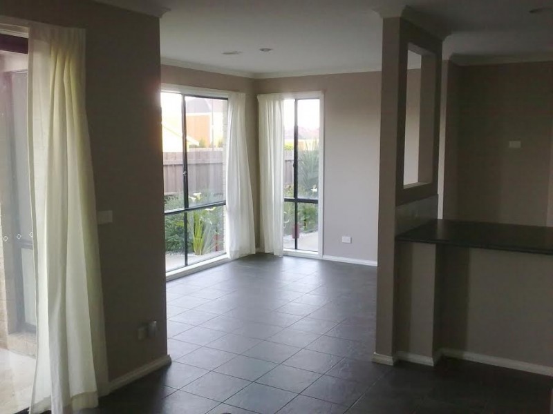 2 Venezia Way, Skye VIC 3977