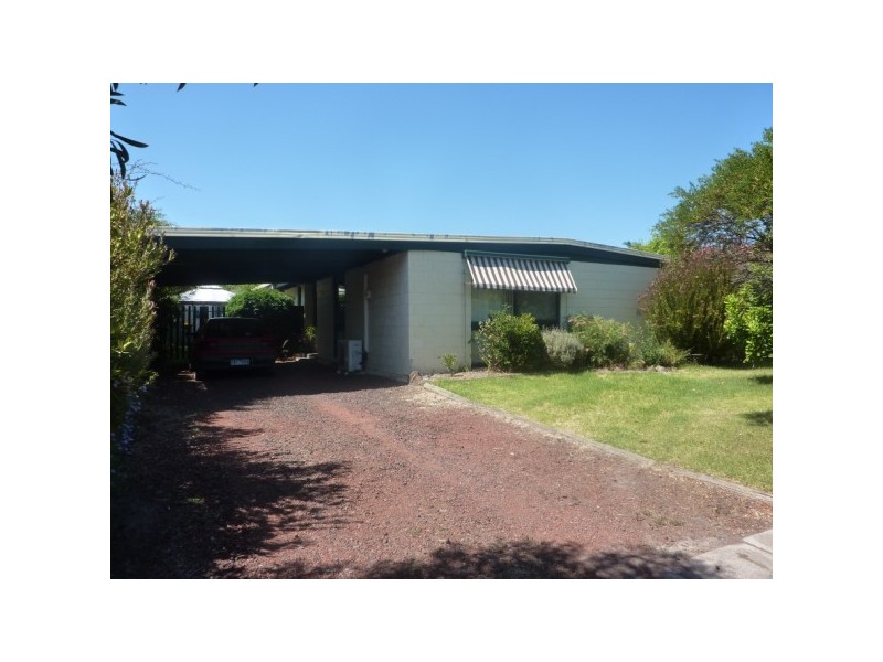 48 Emanuel Drive, Seaford VIC 3198