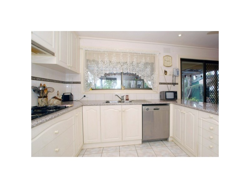 21 Herbert Road, Carrum Downs VIC 3201