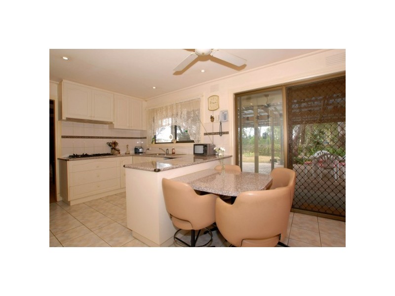 21 Herbert Road, Carrum Downs VIC 3201