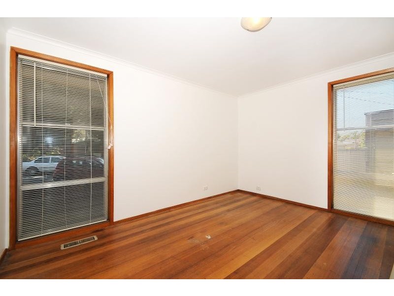 2 Rowan Court, Frankston North VIC 3200