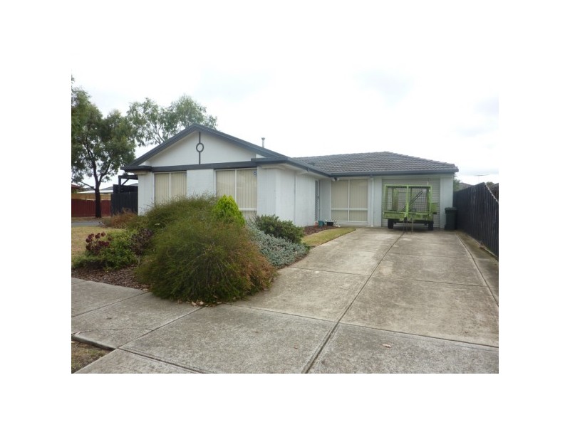11 Orama Avenue, Carrum Downs VIC 3201