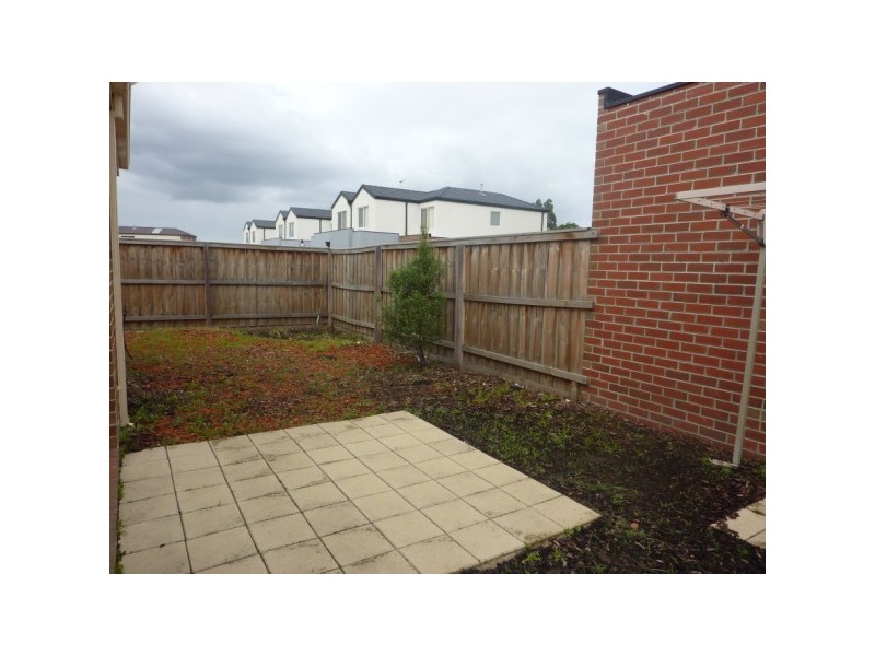 4/32 Lats Avenue, Carrum Downs VIC 3201